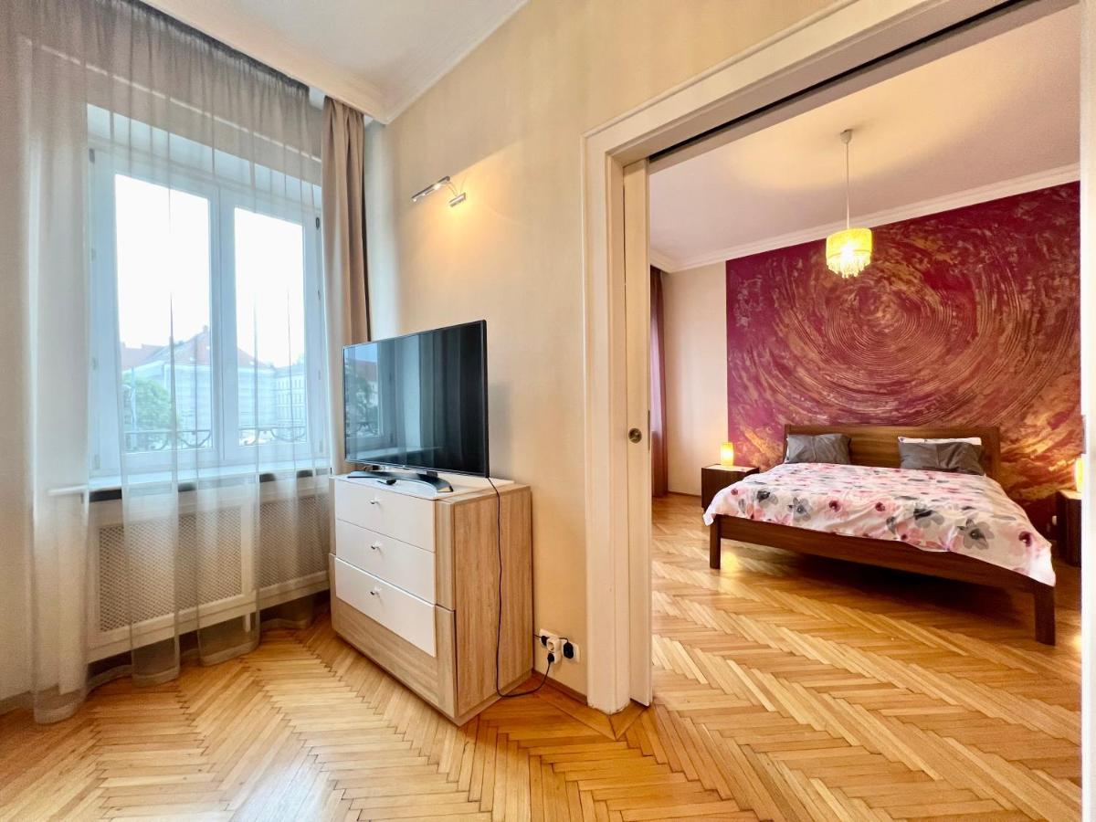 Exclusive Colourful Flat In The City — Fotók 3